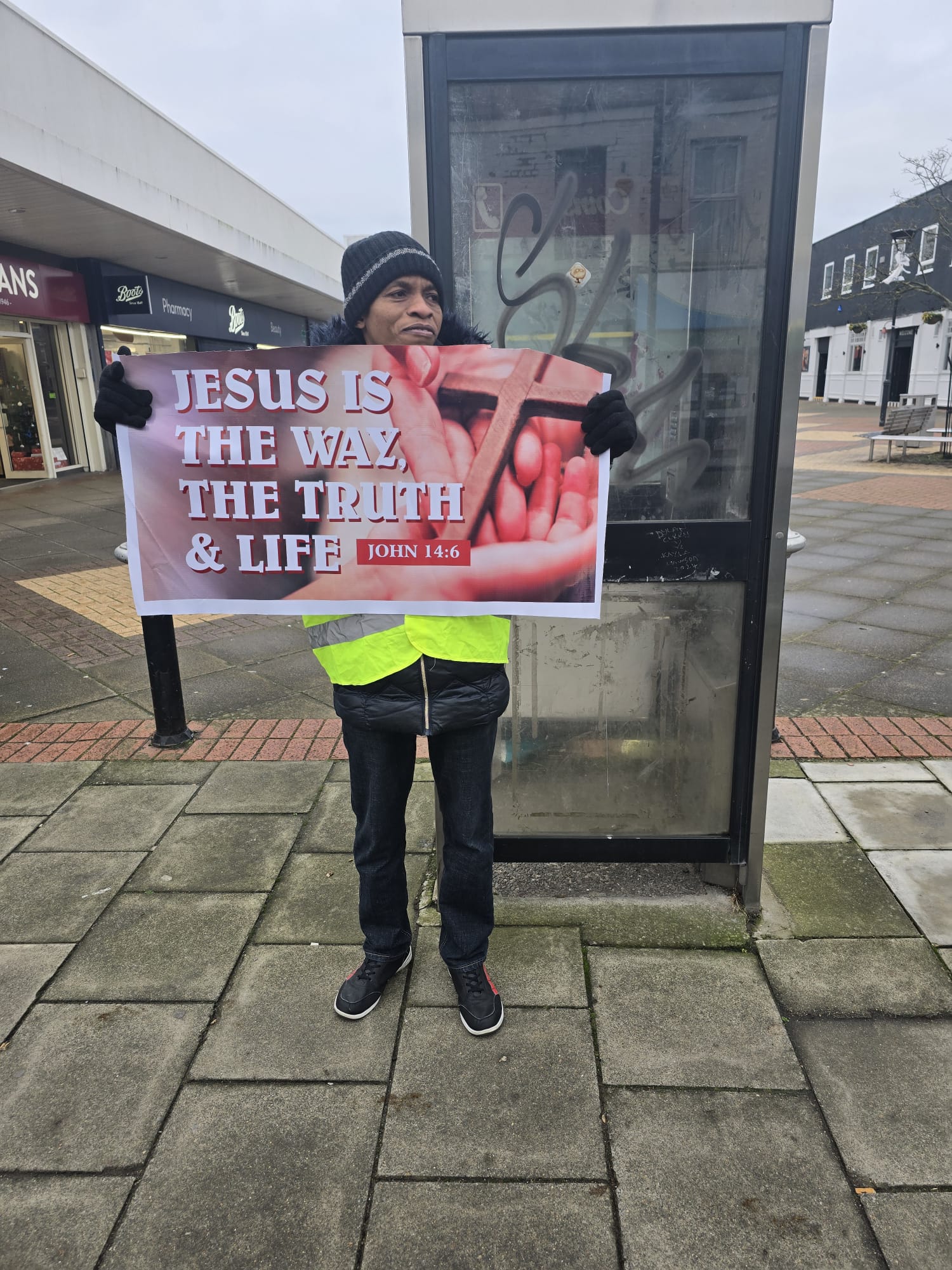 WhatsApp Image 2025-12-28 at 23.22.01